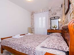 Apartment Little Star II - Two-bedroom Apartment With City View