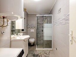 Apartment Little Star II - Two-bedroom Apartment With City View