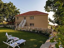 Apartments Belenum - One-bedroom Apartment With Balcony and Sea View