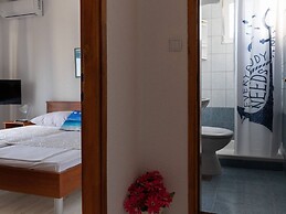 Apartments Belenum - One-bedroom Apartment With Balcony and Sea View