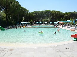 Simplistic Mobile Home in Castiglione del Lago Near Lake