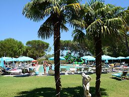 Simplistic Mobile Home in Castiglione del Lago Near Lake