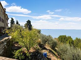 Belvilla by Oyo La Rocca Residence