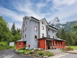 Holiday Apartment in the Middle of the Mountains
