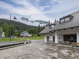 Holiday Apartment in the Middle of the Mountains
