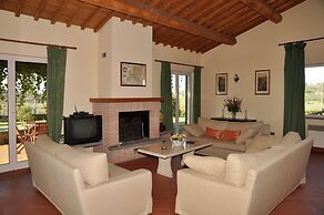 Belvilla by OYO Lovely Estate in the Sabina Hills