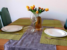 Apartments Cumbelic - One Bedroom Apartment With Balcony and Sea View 