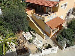 Apartments Vinko Mljet- One-bedroom Apartment With Terrace