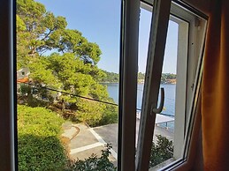 Apartments Vinko Mljet- One-bedroom Apartment With Terrace