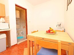 Apartments Marko Peljesac - Standard One Bedroom Apartment With Balcon