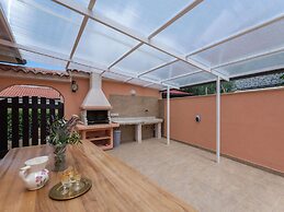Lovely Holiday Home With Pool,covered Terrace and Outdoor Kitchen