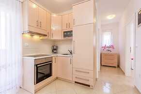 Nice Apartment Only 500m From the Beach