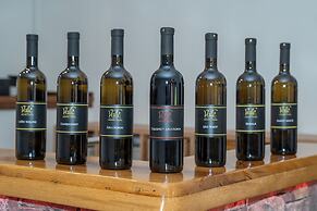 Tourist Farm Valic - Apartment and Winery