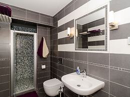 Apartments Gaura - Comfort One-bedroom Apartment With Terrace