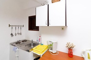 Apartments Dalmatin Zuljana - Studio Apartment 1