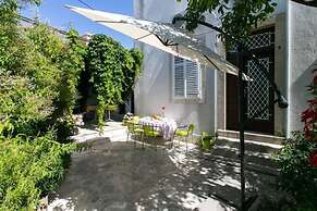 Apartment Blue & Green - Two-bedroom Apartment With Terrace and Garden