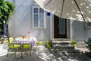 Apartment Blue & Green - Two-bedroom Apartment With Terrace and Garden
