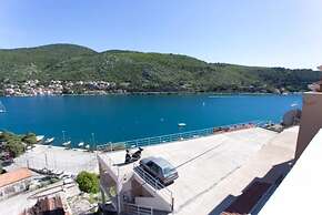 Apartment Any - One Bedroom Apartment With Terrace and Sea View