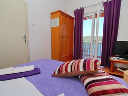 Apartments Filipovic - One-bedroom Apartment With Balcony and Sea View