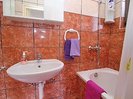 Apartments Filipovic - One-bedroom Apartment With Balcony and Sea View