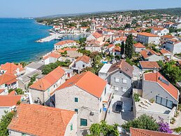 Villa Stone Pearl - Two Bedroom Holiday House With Pool