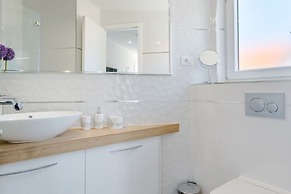 Villa Stone Pearl - Two Bedroom Holiday House With Pool