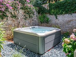 Villa Stone Pearl - Two Bedroom Holiday House With Pool