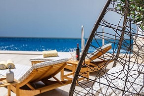 Villa Stone Pearl - Two Bedroom Holiday House With Pool