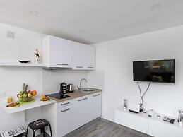 Apartment Semi - One Bedroom Apartment With Terrace and Sea View