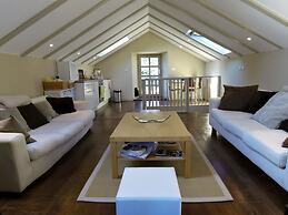 Villa Skylight - Two Bedroom Villa & Studio With Private Swimming Pool