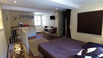 Villa Skylight - Two Bedroom Villa & Studio With Private Swimming Pool