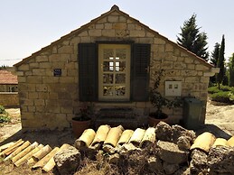 Villa Skylight - Two Bedroom Villa & Studio With Private Swimming Pool