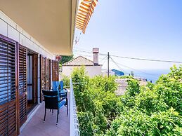 Apartments Stella - Three-bedroom Apartment With Balcony and Terrace