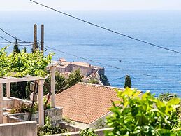 Apartments Stella - Three-bedroom Apartment With Balcony and Terrace