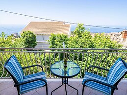 Apartments Stella - Three-bedroom Apartment With Balcony and Terrace