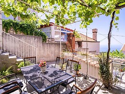 Apartments Stella - Three-bedroom Apartment With Balcony and Terrace