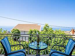 Apartments Stella - Three-bedroom Apartment With Balcony and Terrace