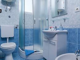 Apartments Island Beat - Two Bedroom Apartment With Balcony