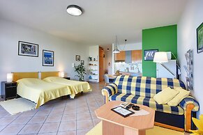 Airconditioned Studio Apartment With Seaview