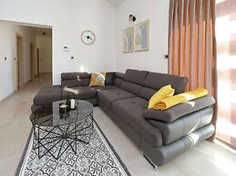 Amazing Villa With Pool