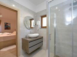 Amazing Villa With Pool