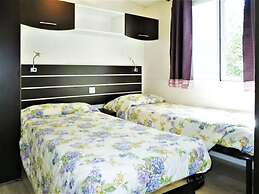 Pleasant Mobile Home in Castiglione del Lago With Pool