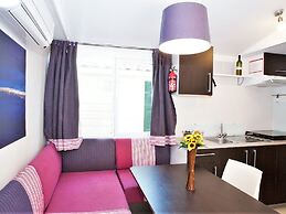 Pleasant Mobile Home in Castiglione del Lago With Pool