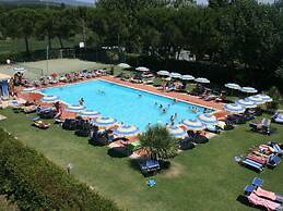 Pleasant Mobile Home in Castiglione del Lago With Pool