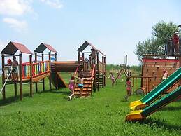 Pleasant Mobile Home in Castiglione del Lago With Pool