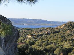 Belvilla by OYO Luxurious Villa With Private Pool