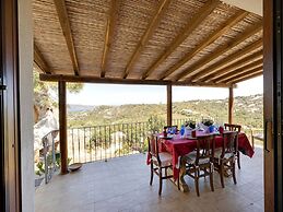 Belvilla by OYO Luxurious Villa With Private Pool