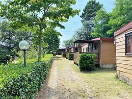 Belvilla by OYO Lovely Bungalow With a Shared Pool