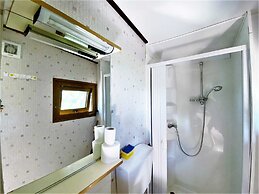 Belvilla by OYO Lovely Bungalow With a Shared Pool