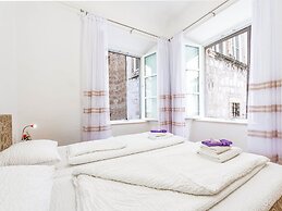 Old Town Finest - Two-bedroom Apartment - Lucarica 4 Street